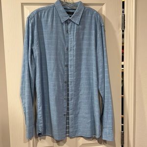 Wonderful chambray colored shirt with contrasting stripe inside.
